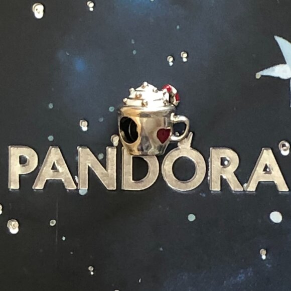 Pandora Cocoa and Candy Cane Charm - Picture 4 of 9